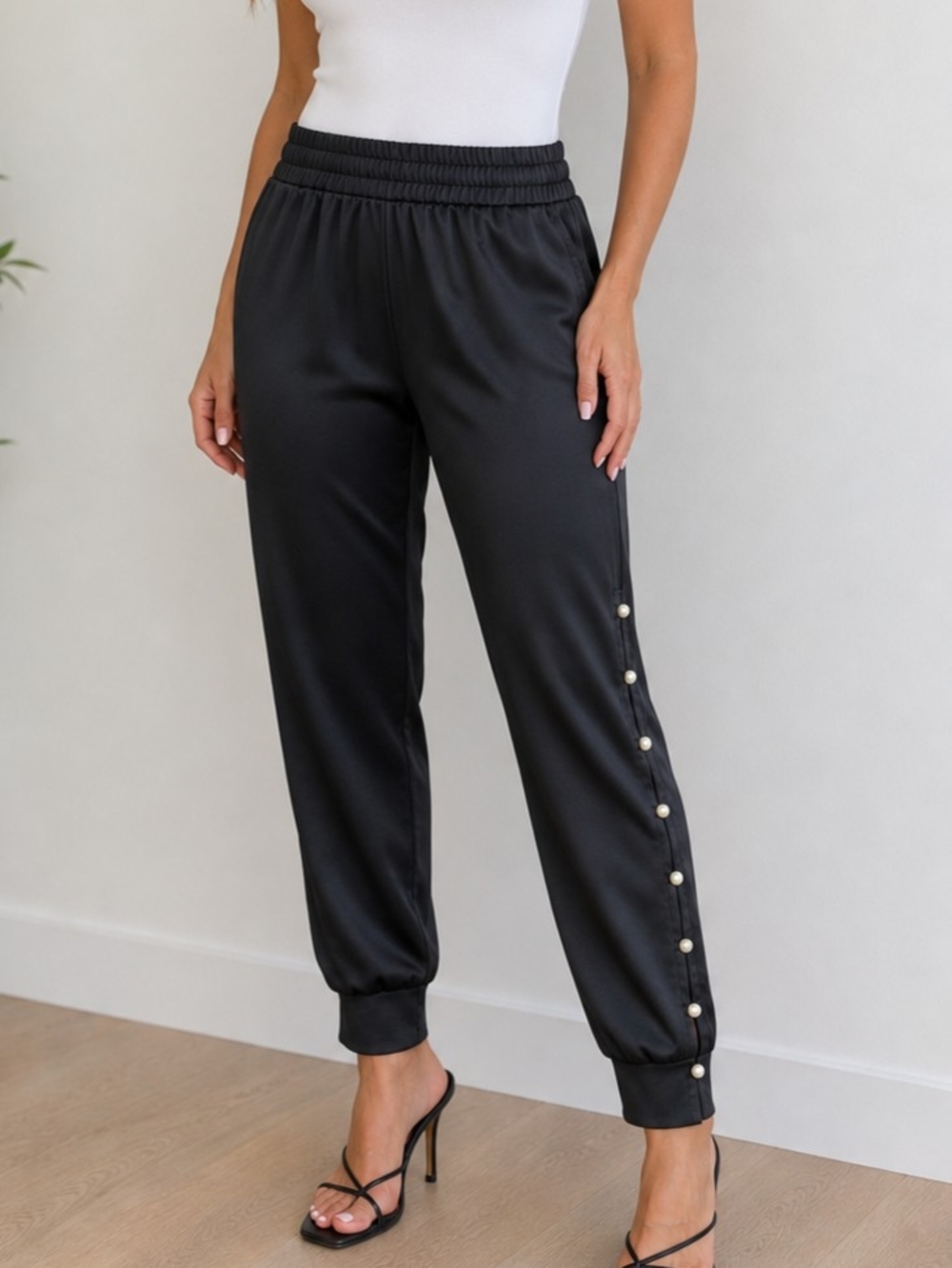 Joseph Ribkoff Black Pants With Open Sides And Pearl Accents Size 6